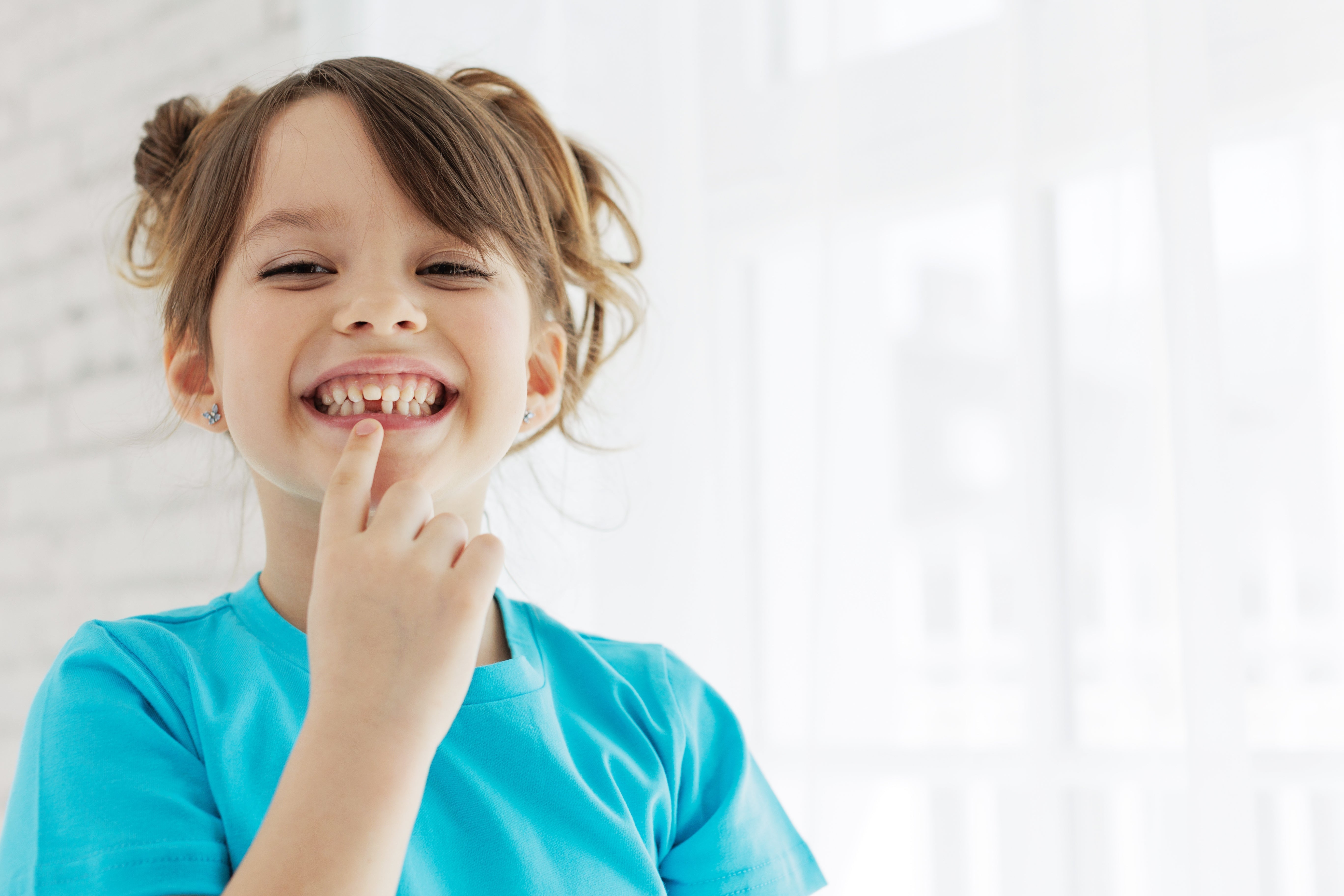 Brushing Children’s Teeth: From the First Tooth to School Age