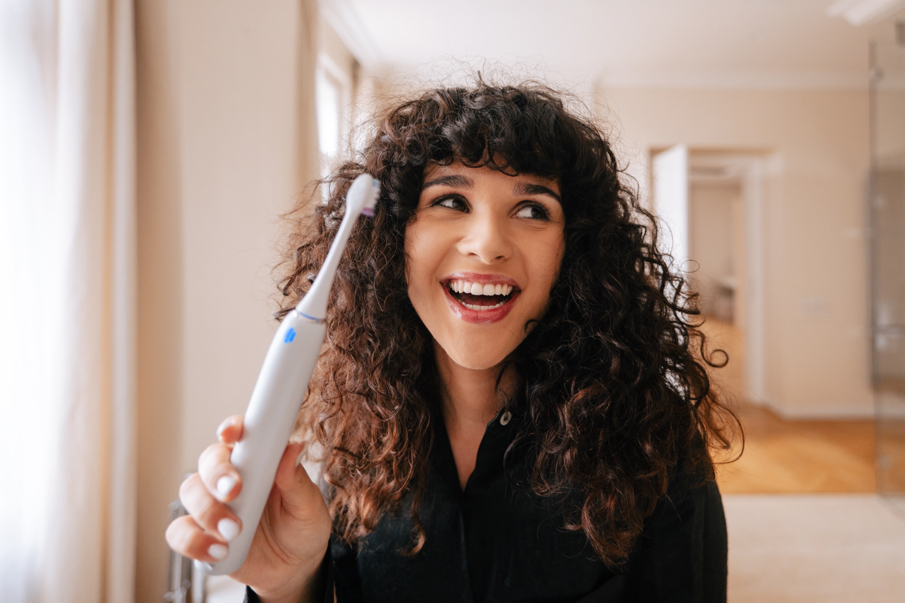 How to Use a Sonic Toothbrush Correctly: Tips for a Healthy Smile